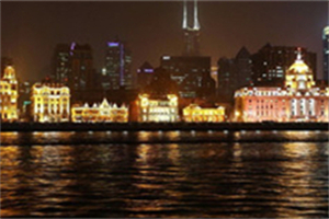 上海养生网：Nighttime Social Experience in a Comfortable Bar